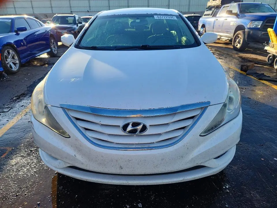 2012 HYUNDAI SONATA GLS  