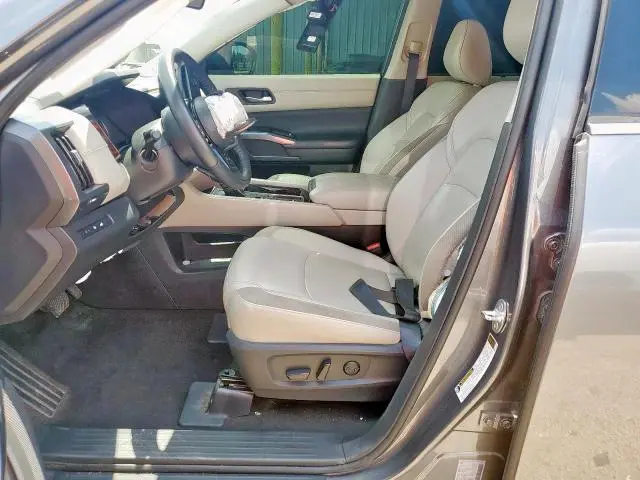 2023 NISSAN PATHFINDER SL  