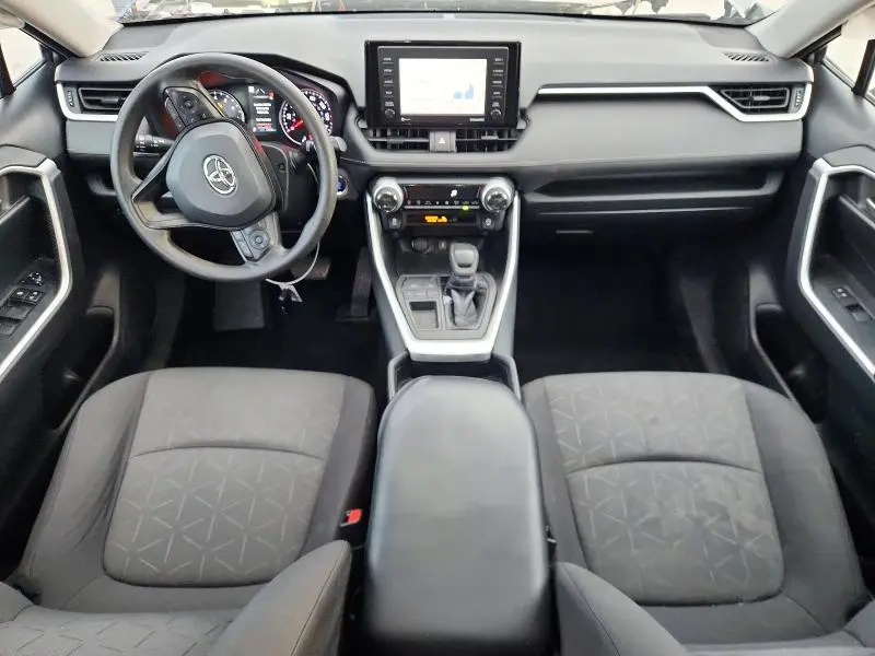 2021 TOYOTA RAV4 XLE  