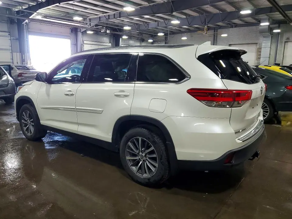 2019 TOYOTA HIGHLANDER XLE  