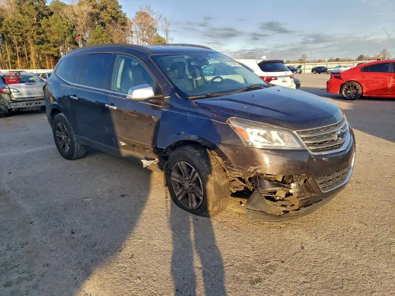 2017 CHEVROLET TRAVERSE LT  