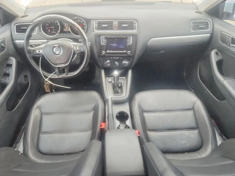 2017 VOLKSWAGEN JETTA SE  