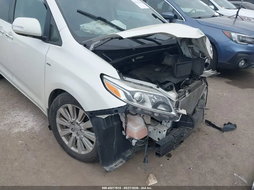 2017 TOYOTA SIENNA LIMITED PREMIUM 7 PASSENGER