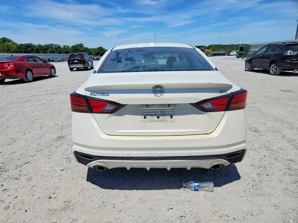 2019 NISSAN ALTIMA SV  