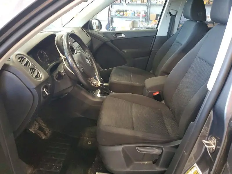 2013 VOLKSWAGEN TIGUAN S  