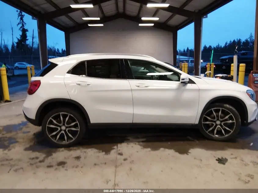 2017 MERCEDES-BENZ GLA 250 4MATIC