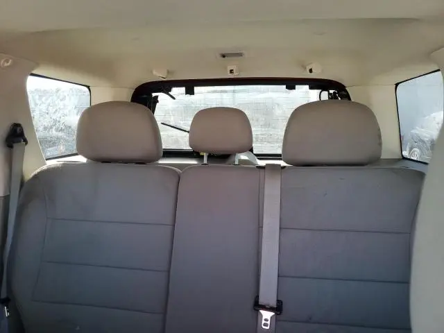 2010 FORD ESCAPE XLT  