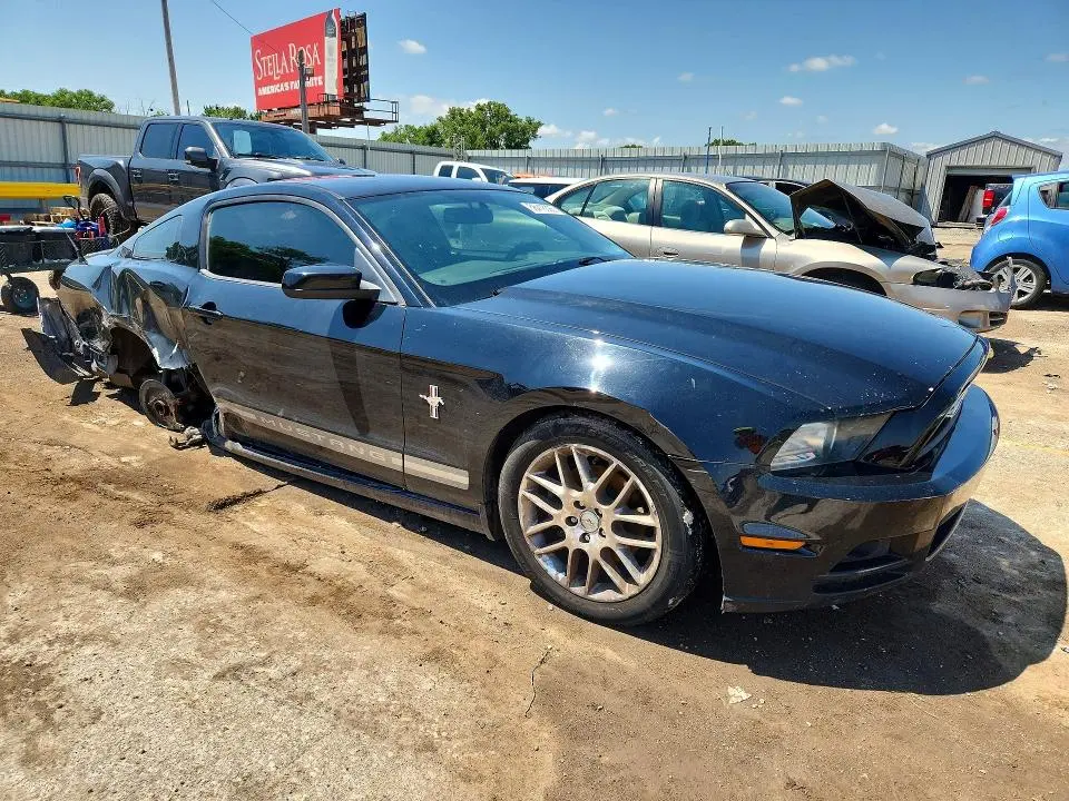 2013 FORD MUSTANG   