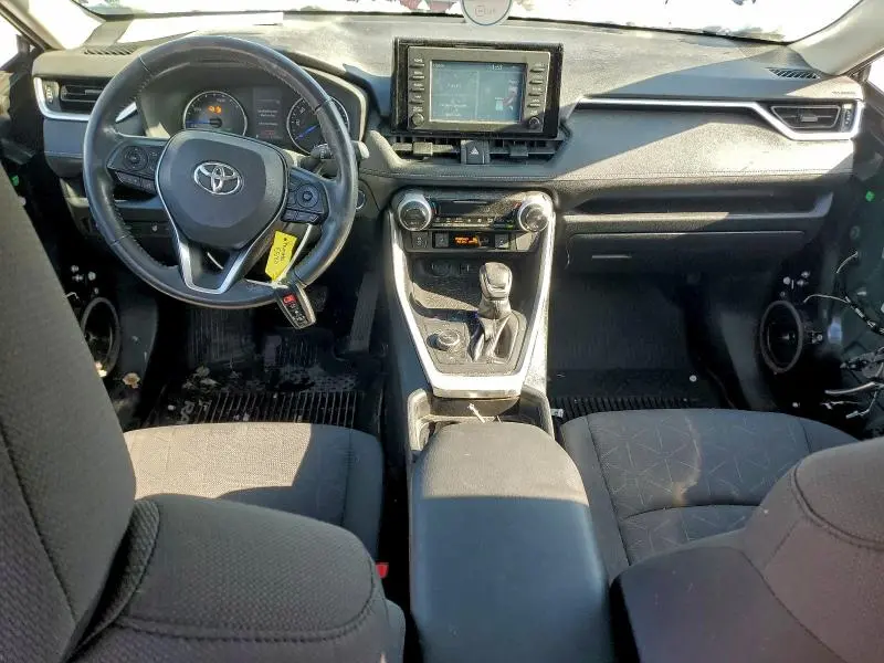 2019 TOYOTA RAV4 XLE  