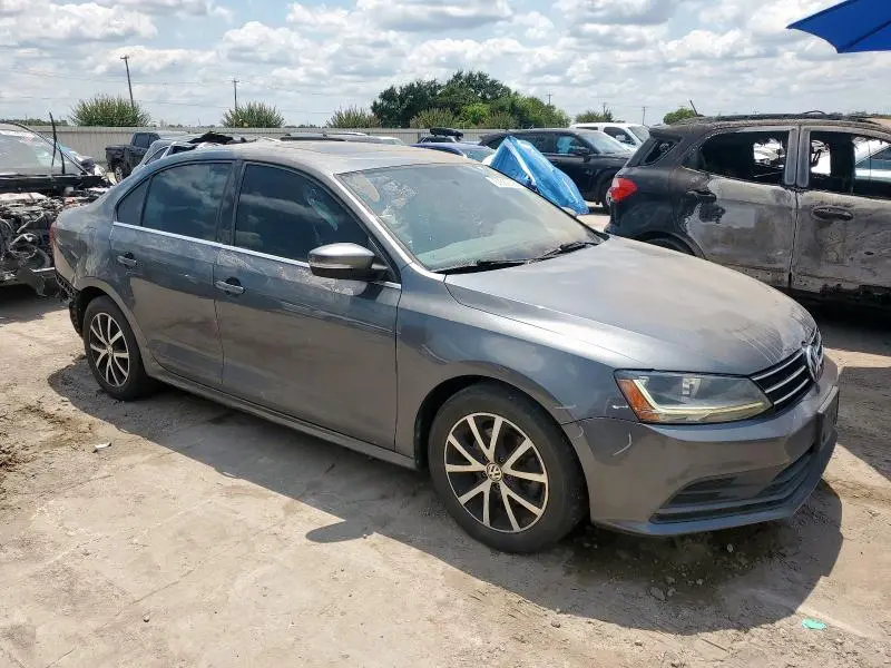 2017 VOLKSWAGEN JETTA SE  