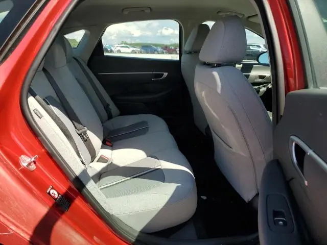 2021 HYUNDAI SONATA SE  