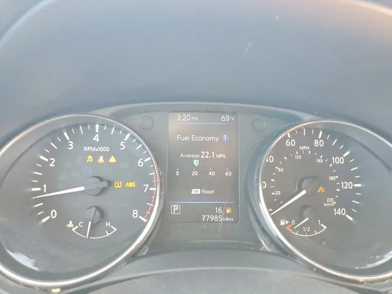 2018 NISSAN ROGUE SV  