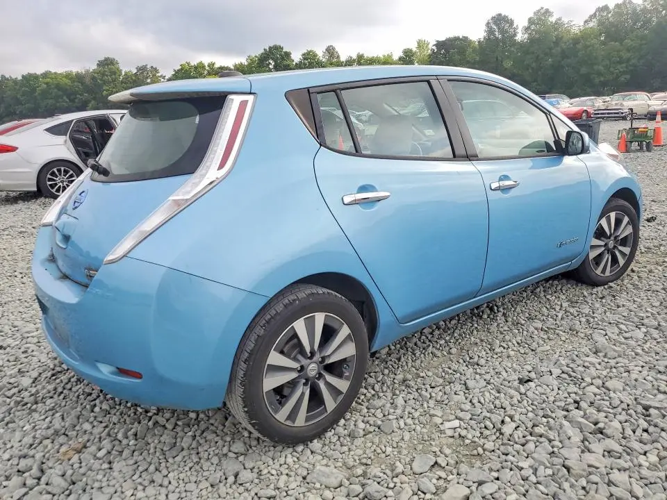 2015 NISSAN LEAF SV  