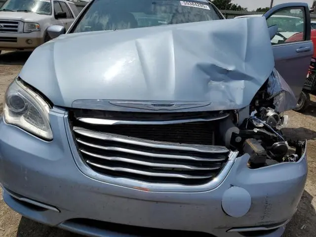 2013 CHRYSLER 200 LX  