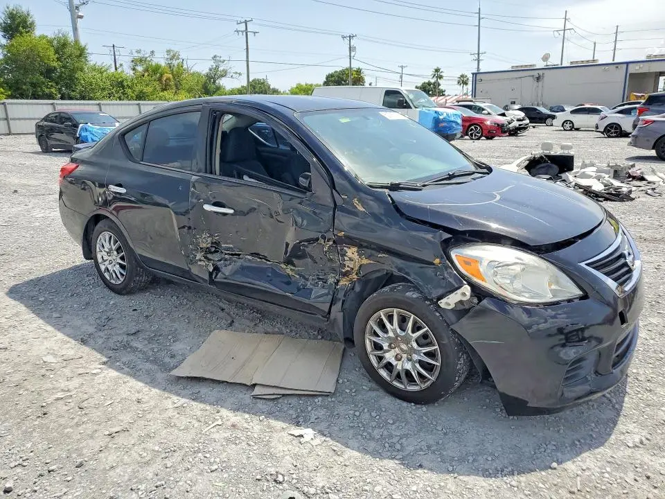 2014 NISSAN VERSA 1.6 SV  