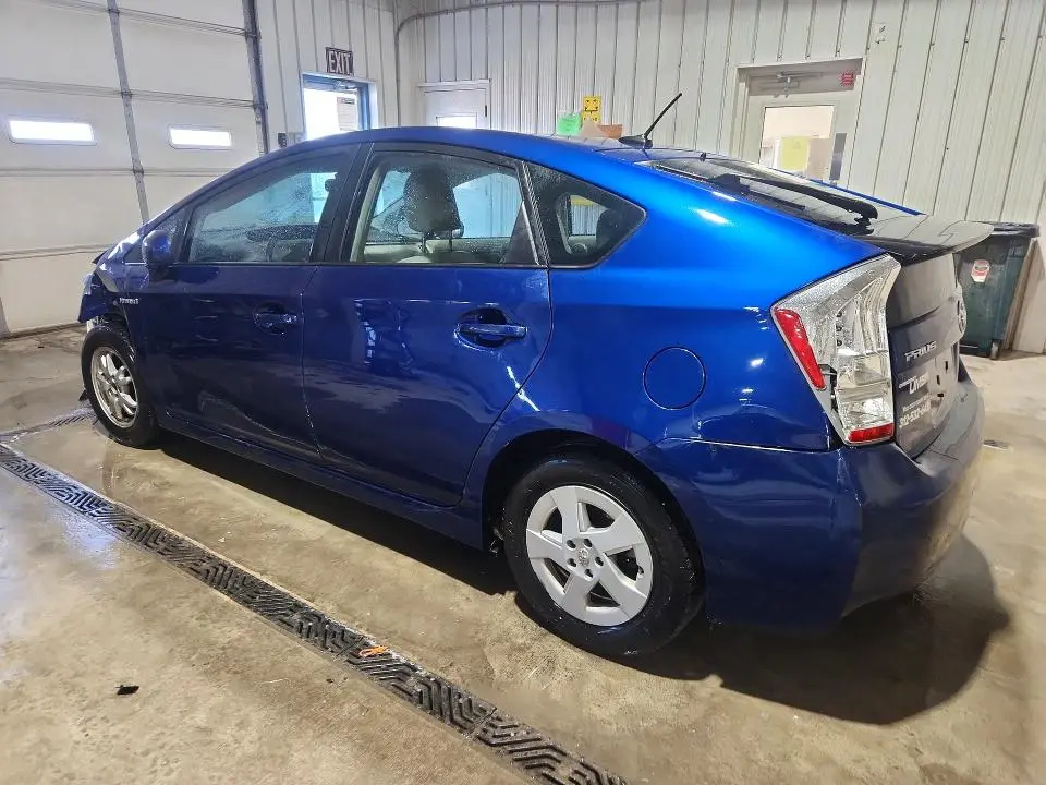 2011 TOYOTA PRIUS THREE  