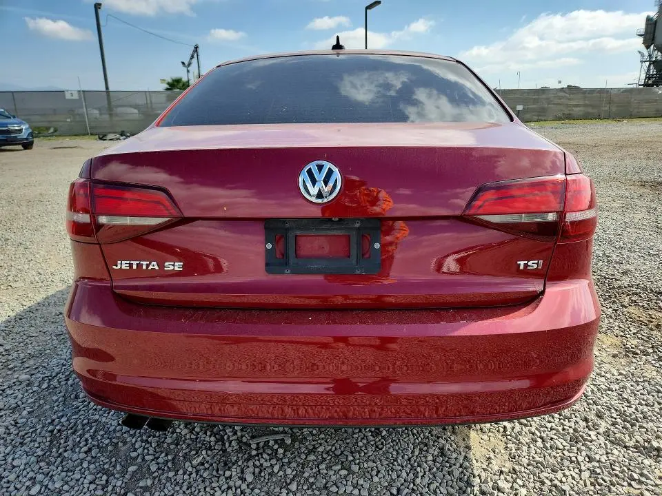2016 VOLKSWAGEN JETTA SE  