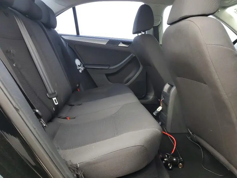 2015 VOLKSWAGEN JETTA SE  