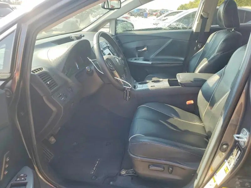 2014 TOYOTA VENZA XLE  