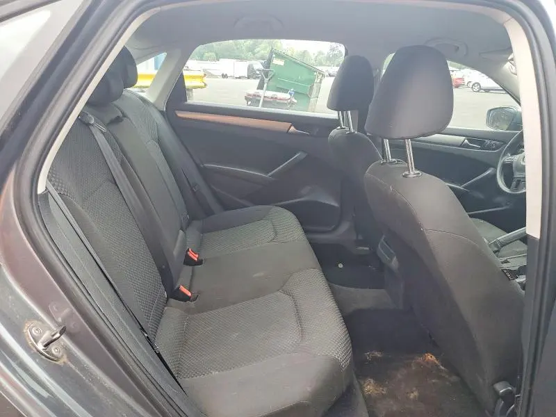 2014 VOLKSWAGEN PASSAT S  