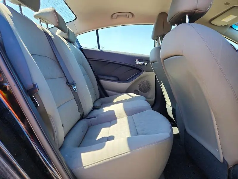 2015 KIA FORTE LX  