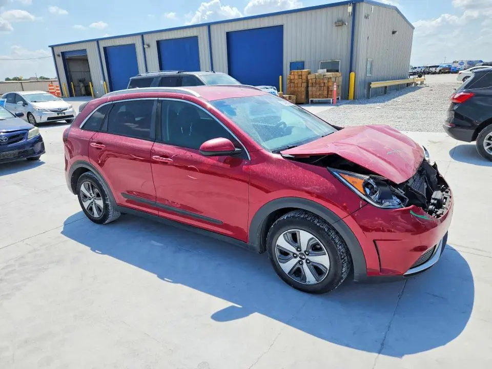 2018 KIA NIRO LX  