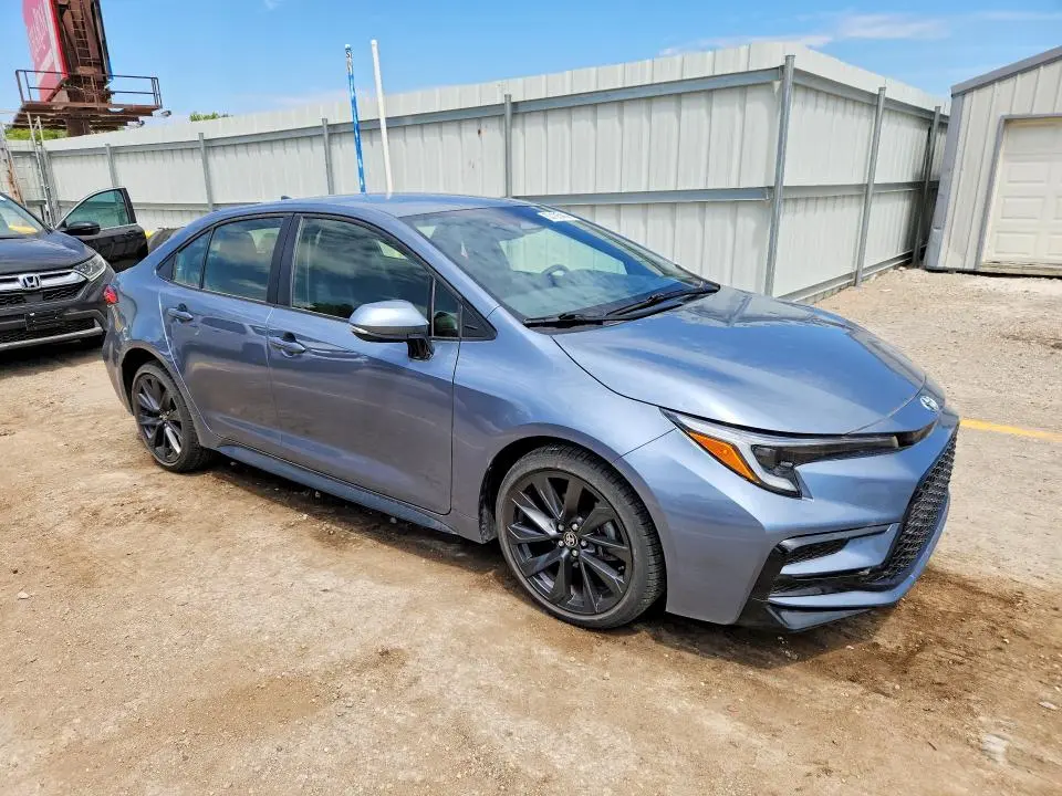 2024 TOYOTA COROLLA SE  