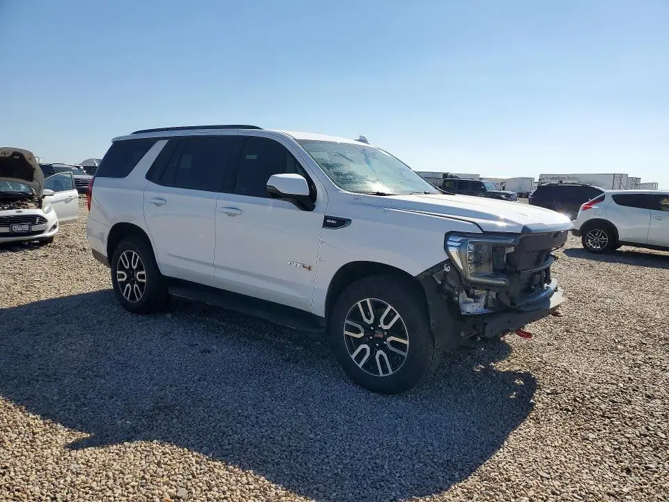 2023 GMC YUKON AT4  