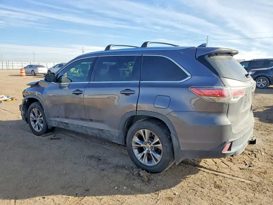 2015 TOYOTA HIGHLANDER XLE  