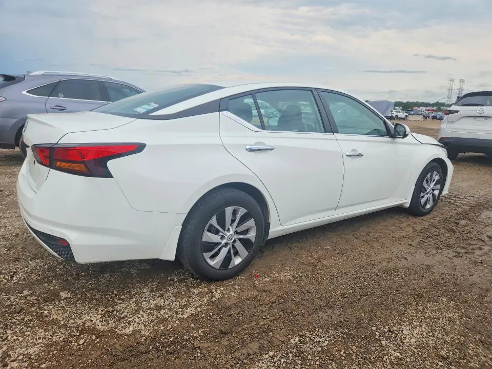 2023 NISSAN ALTIMA S  