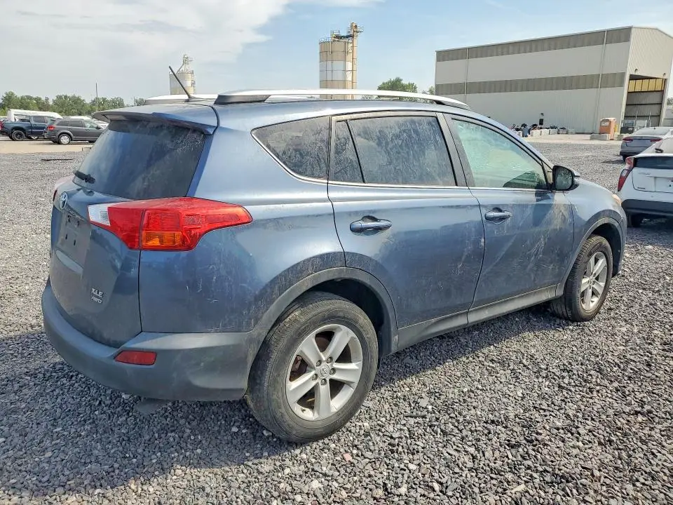 2014 TOYOTA RAV4 XLE  