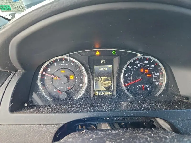 2015 TOYOTA CAMRY LE  