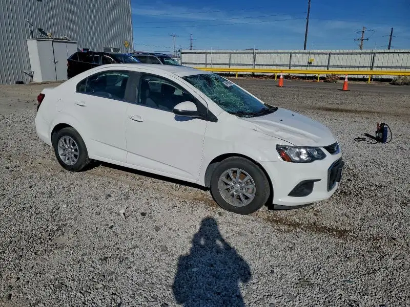2018 CHEVROLET SONIC LT  