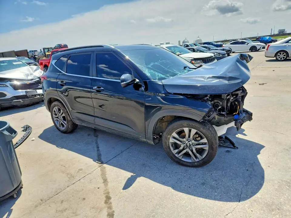 2021 KIA SELTOS S  