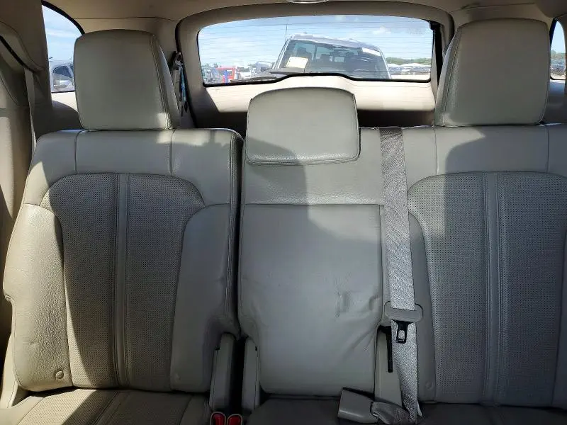 2011 LINCOLN MKT   