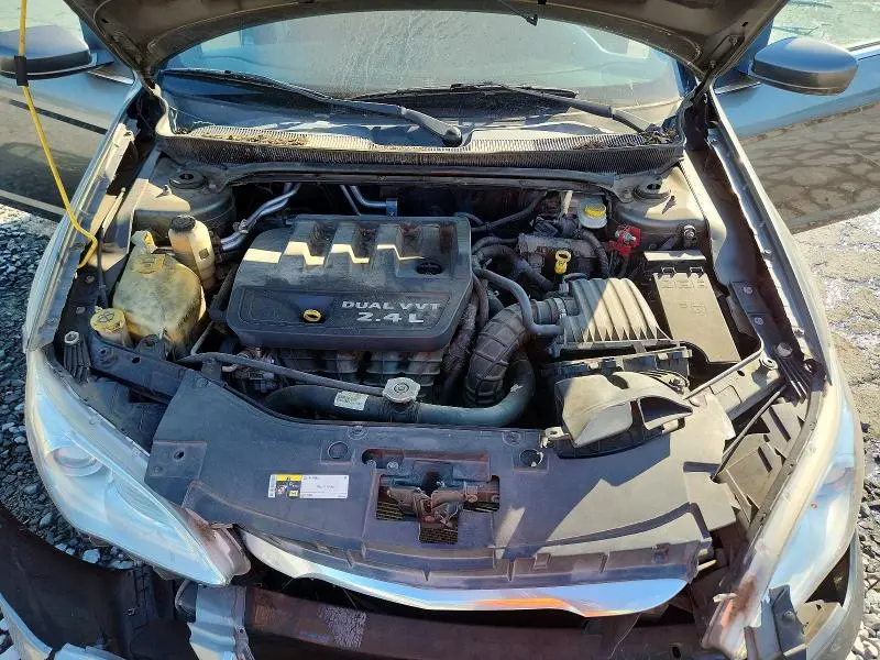 2013 CHRYSLER 200 LX  