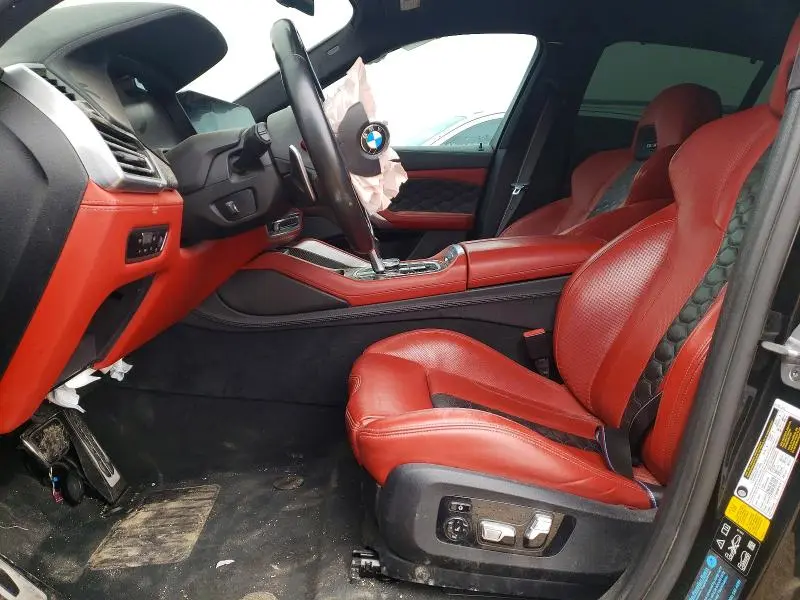 2021 BMW X6 M  