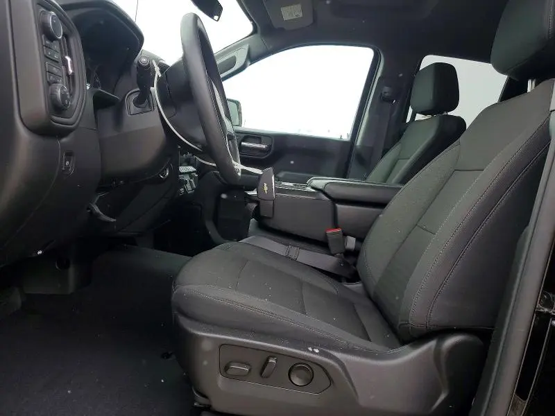 2024 CHEVROLET SILVERADO K1500 CUSTOM  