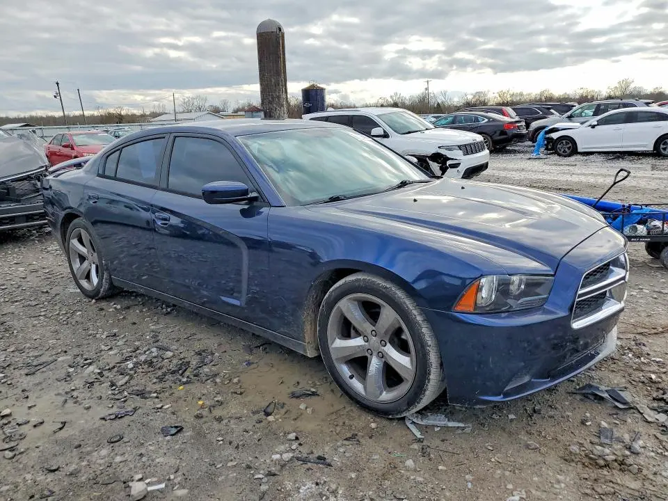 2013 DODGE CHARGER SE  