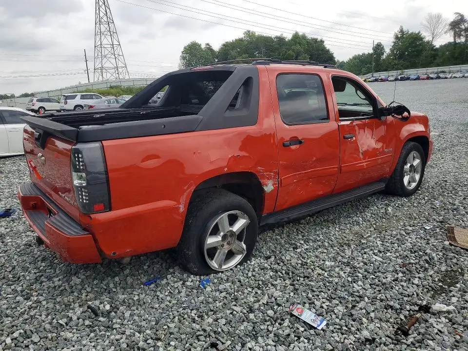 2011 CHEVROLET AVALANCHE LT  