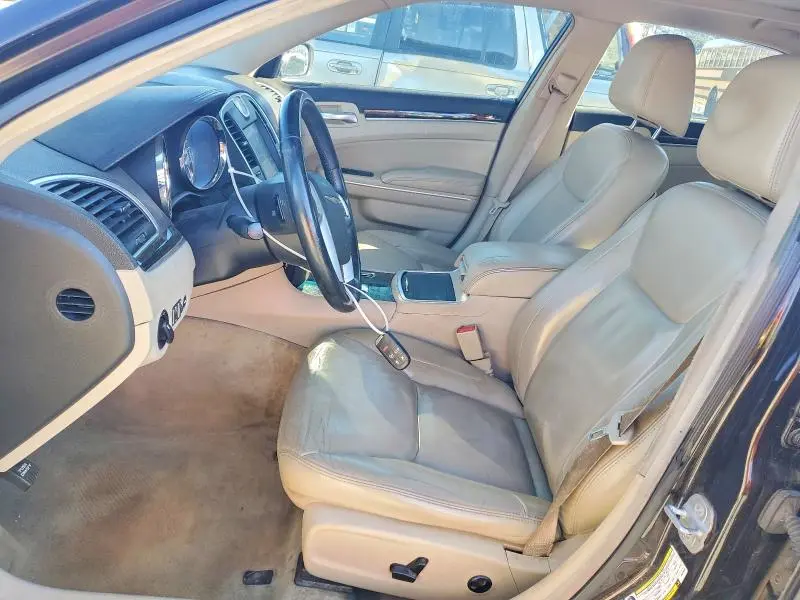 2013 CHRYSLER 300   