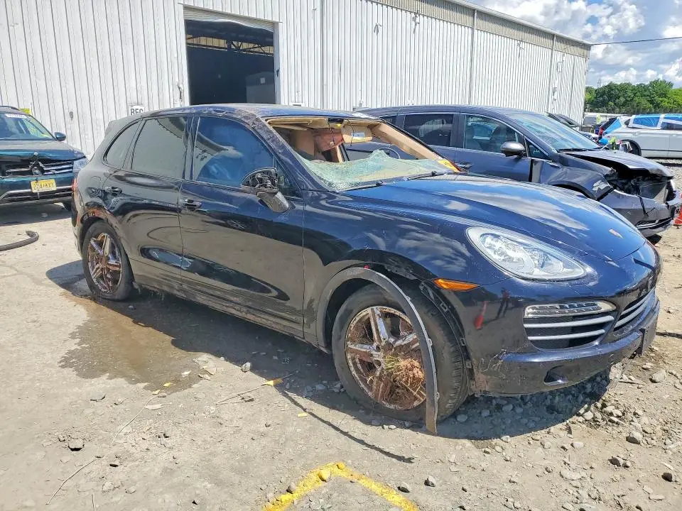 2013 PORSCHE CAYENNE S  