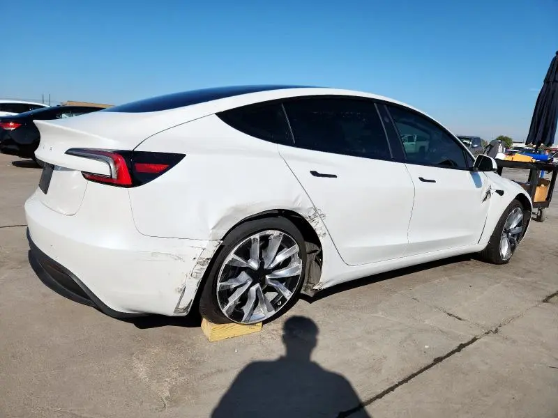 2024 TESLA MODEL 3   