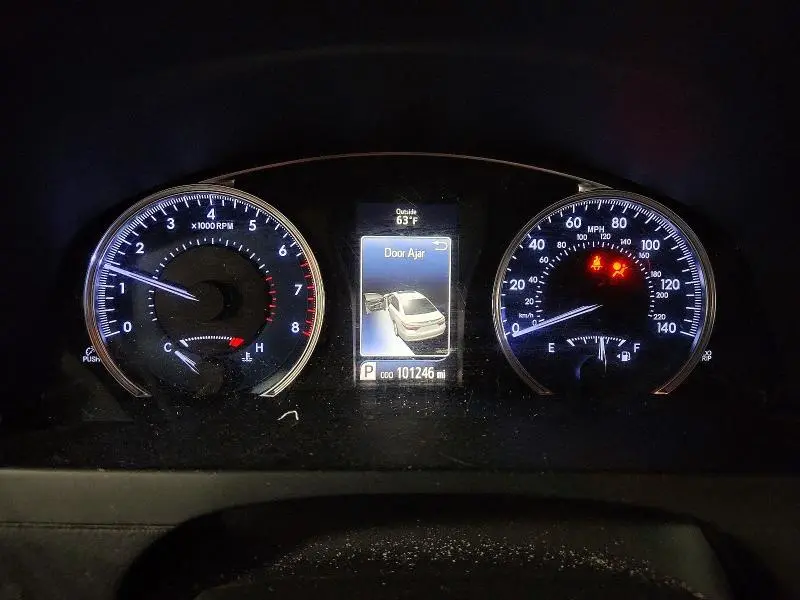 2016 TOYOTA CAMRY LE  