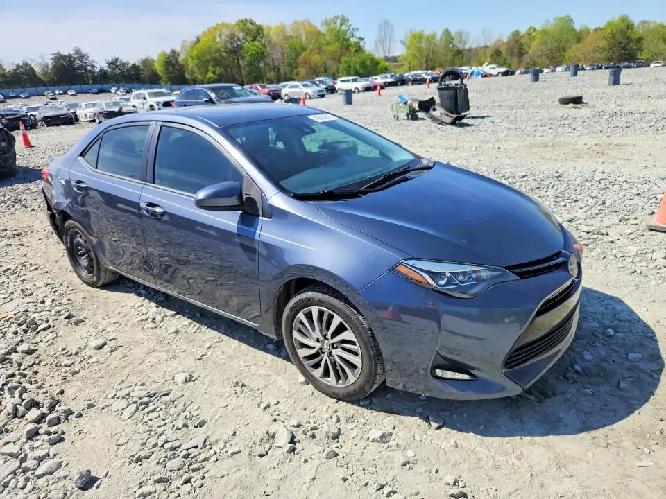 2018 TOYOTA COROLLA XLE  