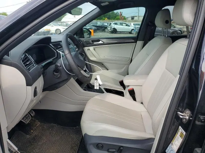 2022 VOLKSWAGEN TIGUAN SE R-LINE BLACK  