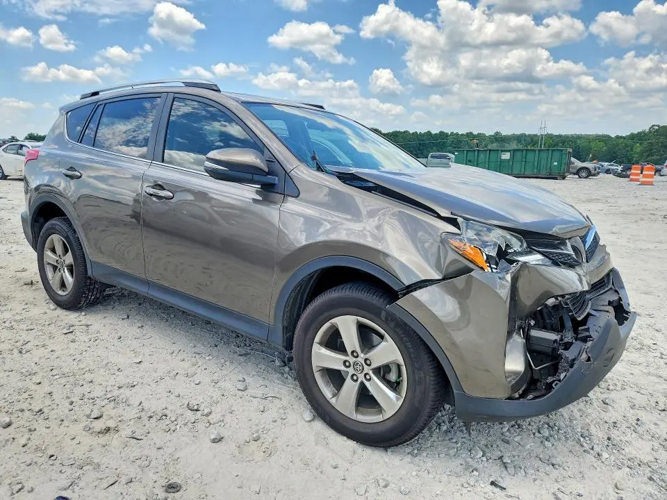 2015 TOYOTA RAV4 XLE  
