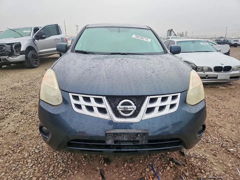 2013 NISSAN ROGUE S  