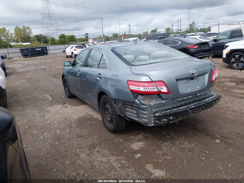 2011 TOYOTA CAMRY LE