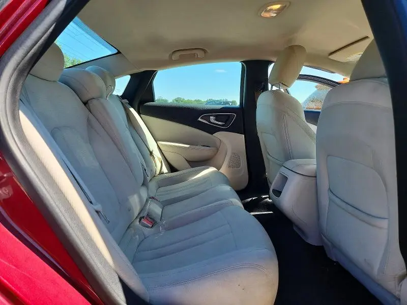 2016 CHRYSLER 200 LIMITED  